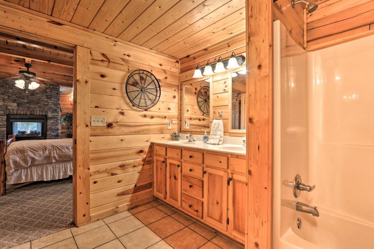 Pigeon Forge Cabin With Games, 1 Mi To Parkway! Esterno foto